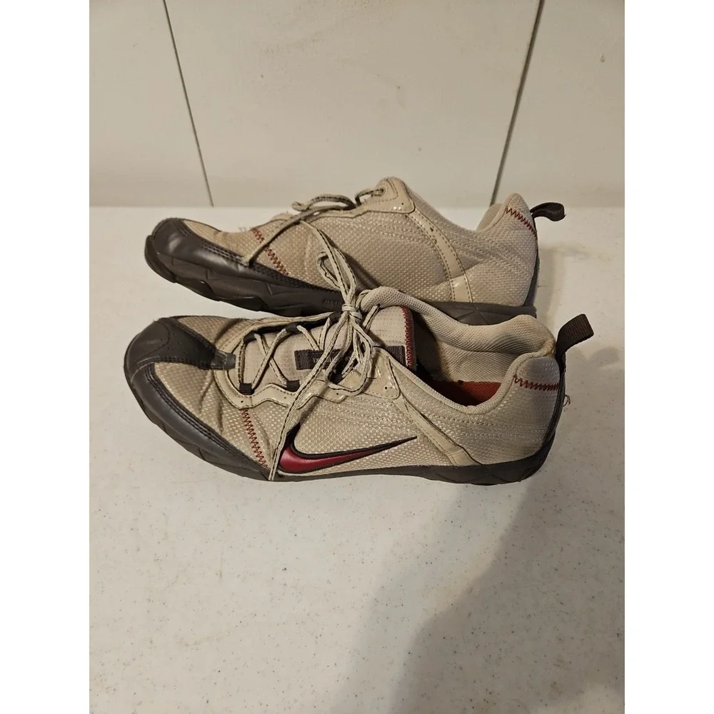 Nike All-Trac Winter spike Hiking Shoes Womens‎ 9.5 Beige 314411-262(S117